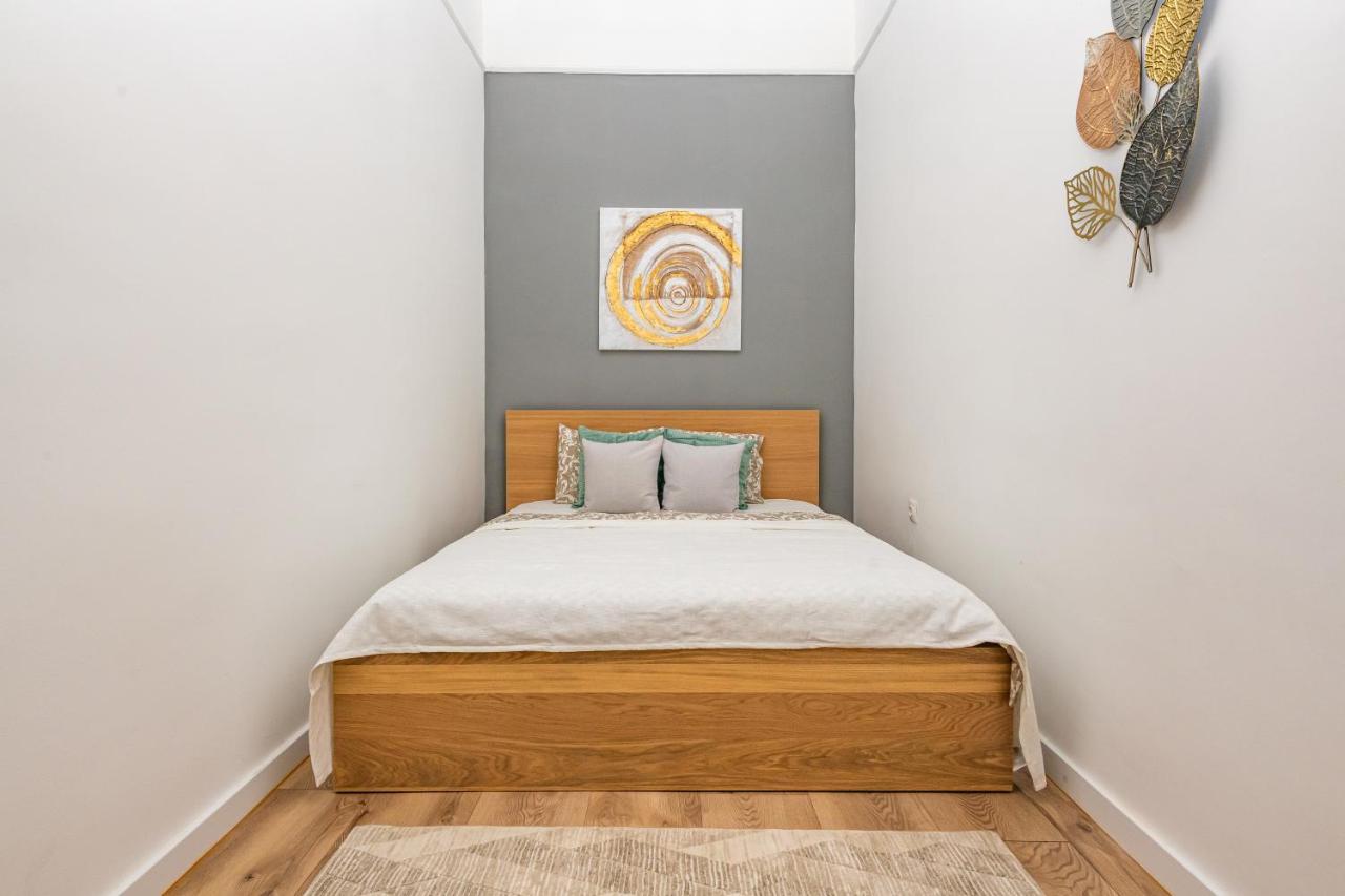 Deluxe Kazincy Apartment In The Heart Of บูดาเปสต์ ภายนอก รูปภาพ