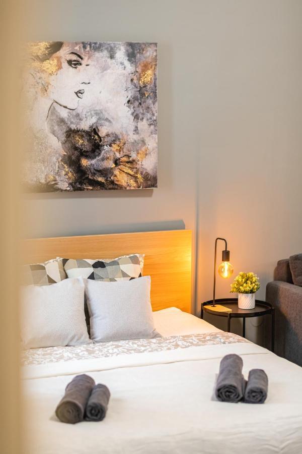 Deluxe Kazincy Apartment In The Heart Of บูดาเปสต์ ภายนอก รูปภาพ