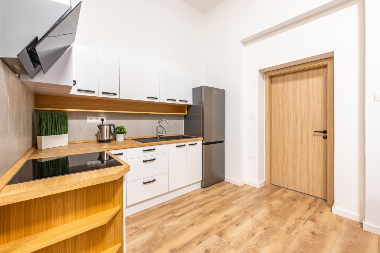 Deluxe Kazincy Apartment In The Heart Of บูดาเปสต์ ภายนอก รูปภาพ